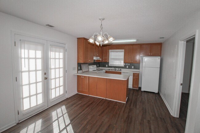 Foto del edificio - 866 Shaw Rd
