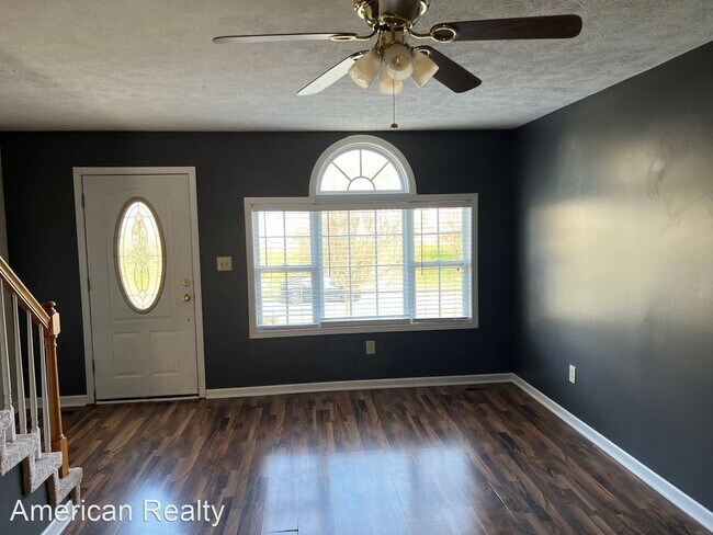 Building Photo - 2 br, 2.5 bath House - 228 Amanda #1
