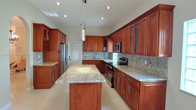 Foto del edificio - 1340 NW 167th Ave