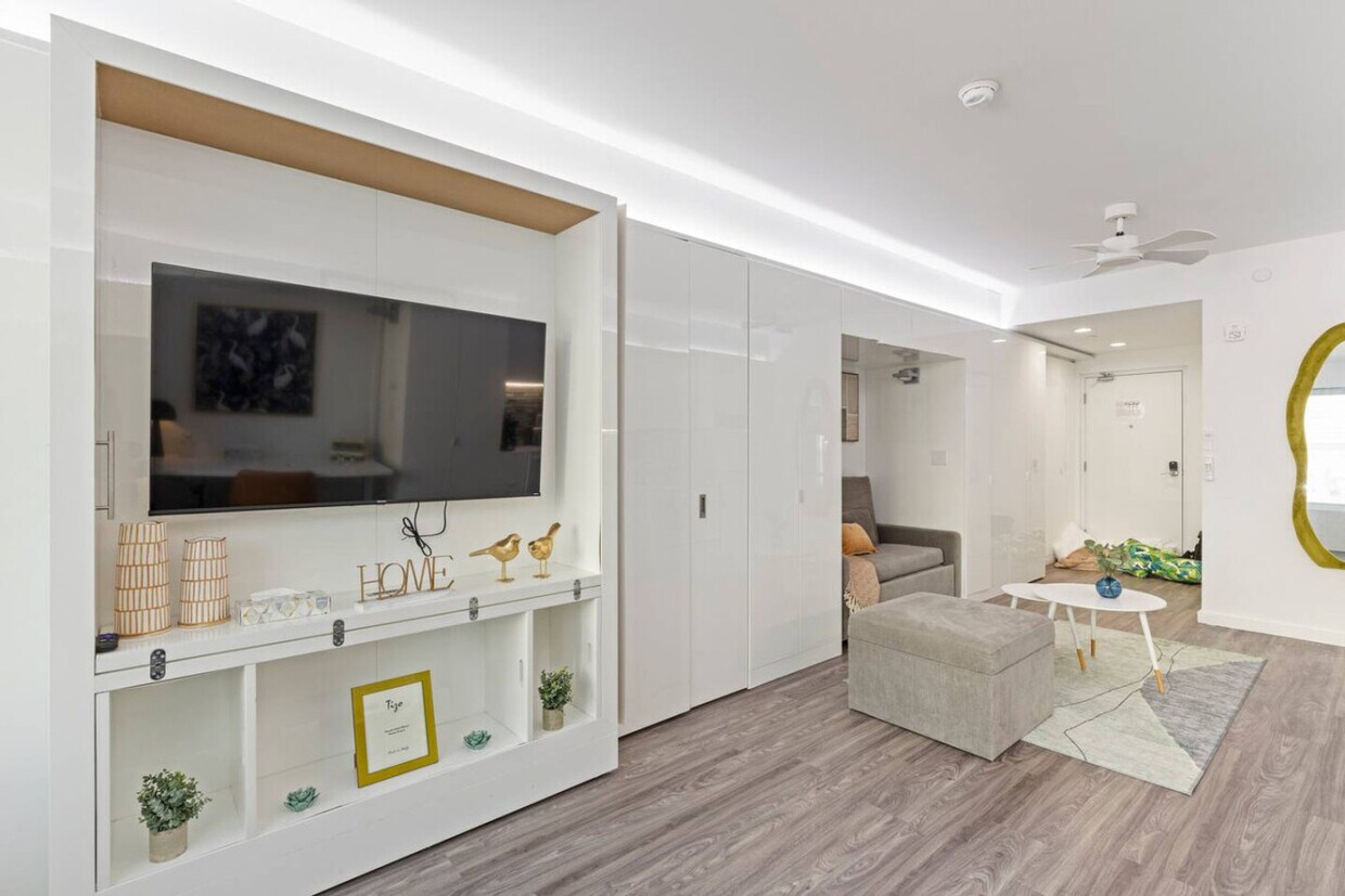 Foto principal - 12607 Larchmere Blvd