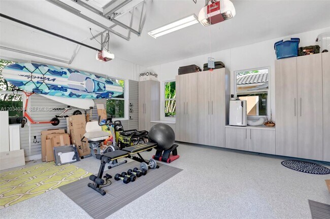 Foto del edificio - 375 SW 16th St