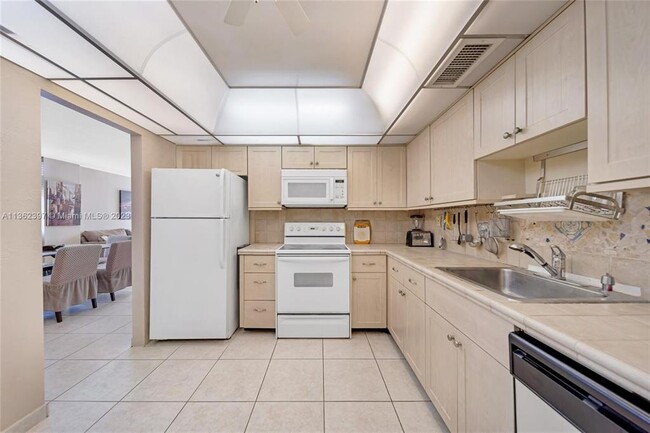 Foto del edificio - 1600 S Ocean Dr