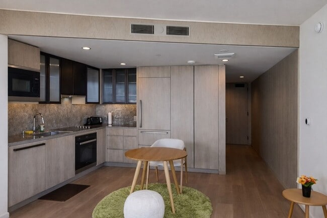 Foto del edificio - Koula 1-bedroom, 1-bathroom, with 1-assigned parking stall