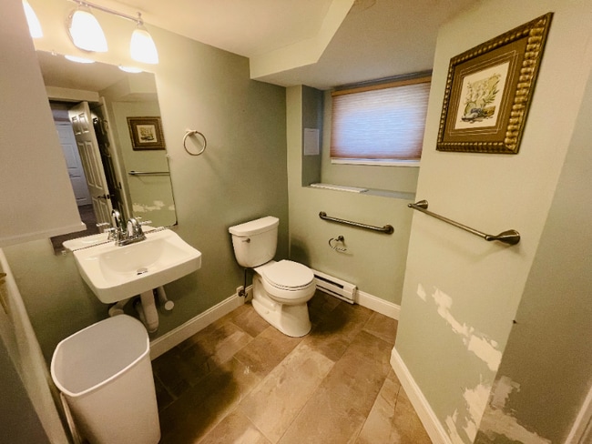 Building Photo - 128 Forest Dr