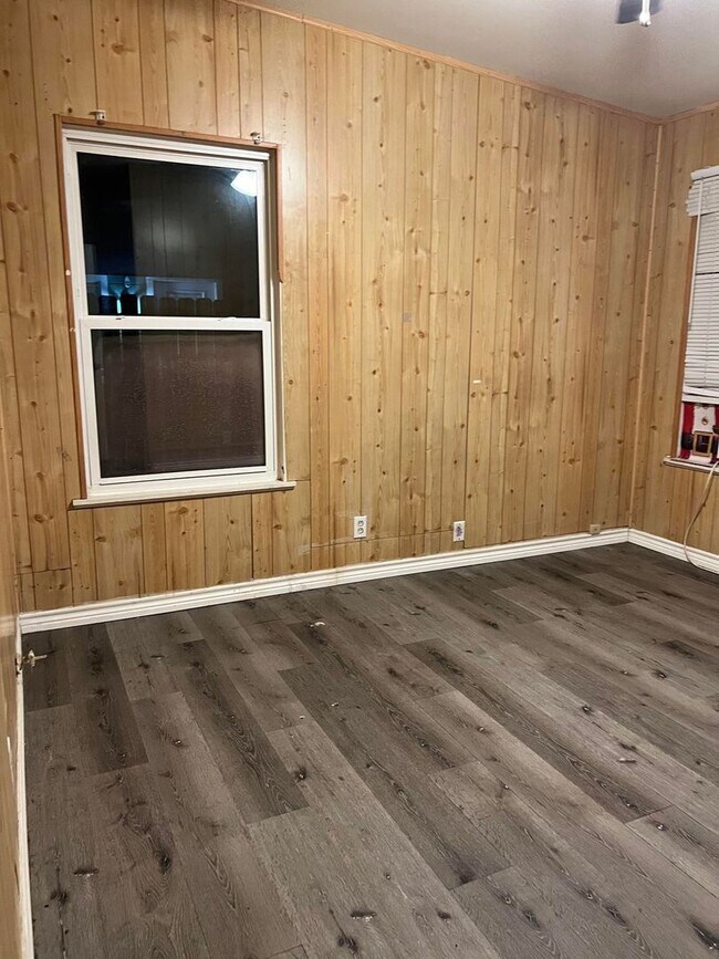 Foto del edificio - 3 Bed 1 bath RENTAL in Denison for $1,345