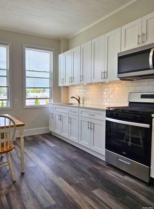 Building Photo - 35-49-49 Vernon Blvd