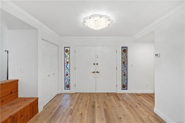 Foto del edificio - 119 Bell Canyon Rd
