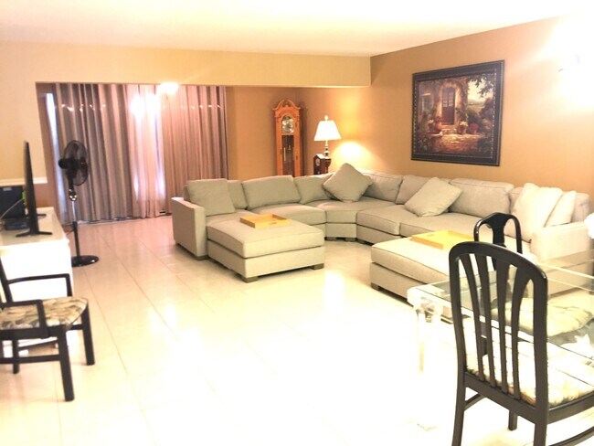 Foto del edificio - 1831 NW 18th Ave