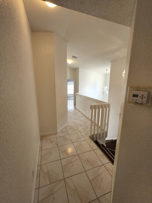 Building Photo - 4196 Pine Hollow Cir