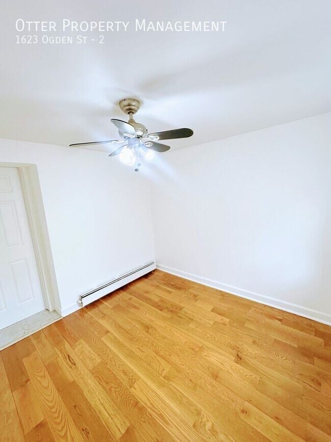 Foto del edificio - Charming 3BR/1BA Apartment