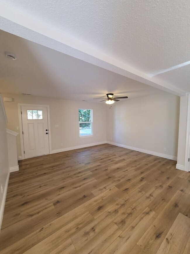 Foto del edificio - 2585 Casa Cir