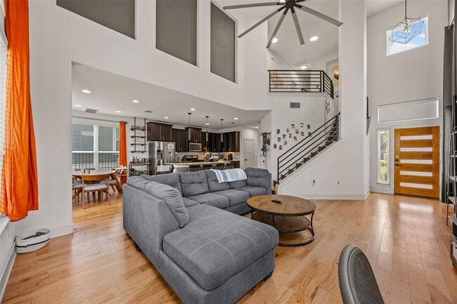 Foto del edificio - 1408 Homespun Rd