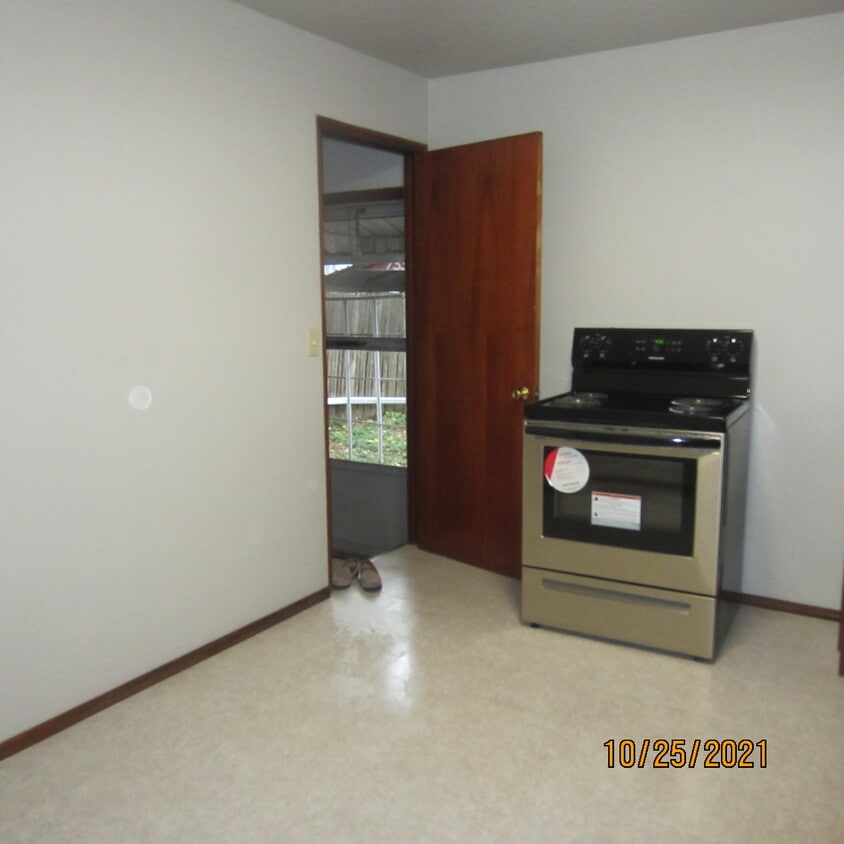 Primary Photo - 727 McKinley St