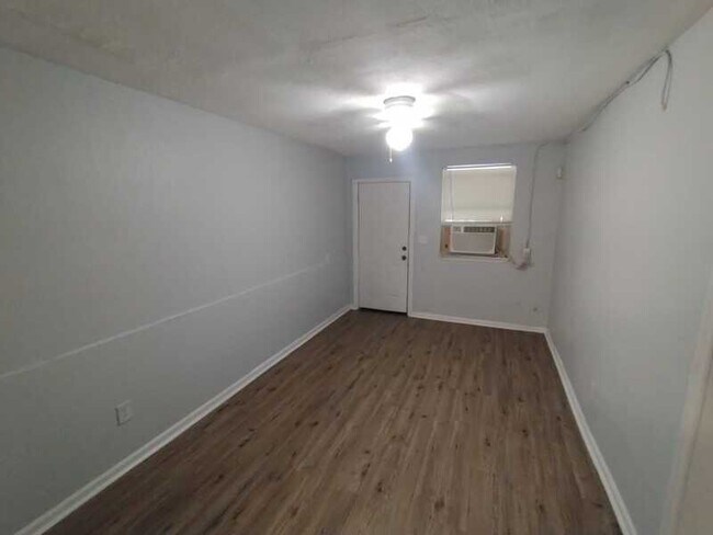 Foto del edificio - 5306 Dodge Rd