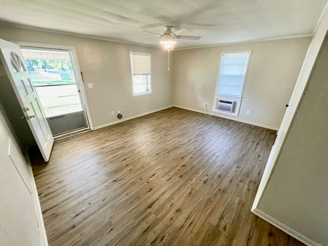 Foto del edificio - 1702 Bunch St