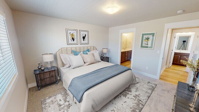 Foto del edificio - FIRST MONTH RENT FREE! Boone 3 Bedroom Townhome Available December 1st, 2025!