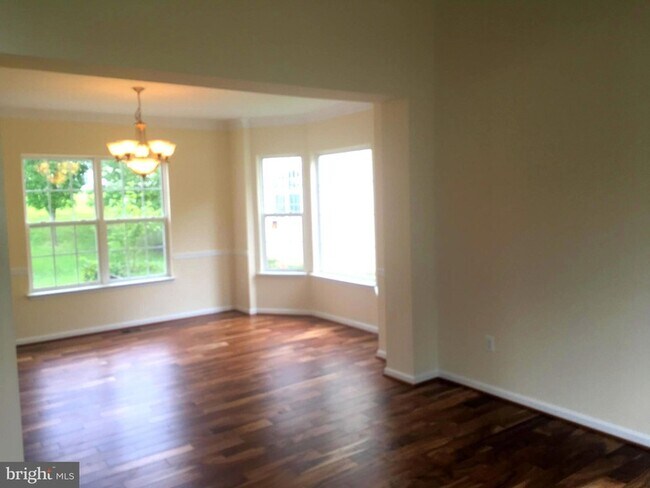 Foto del edificio - 12910 Belle Meade Trace