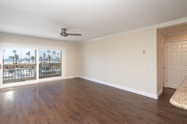 Building Photo - 2 BD/2 BA Condo with Oceanviews