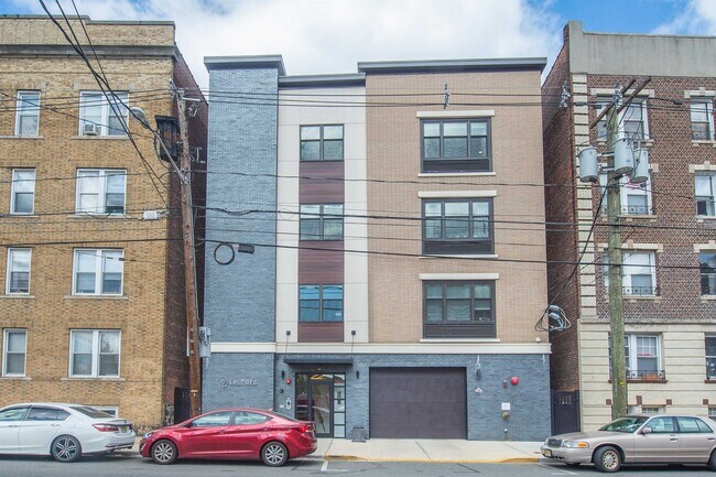 Foto del edificio - 7505 Park Ave