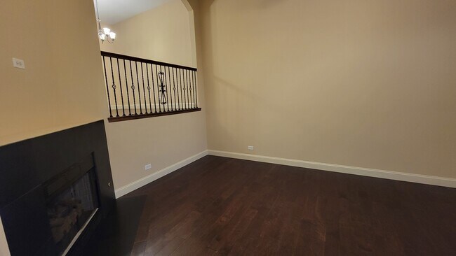 Foto del edificio - 1514 Lake Ridge Ct