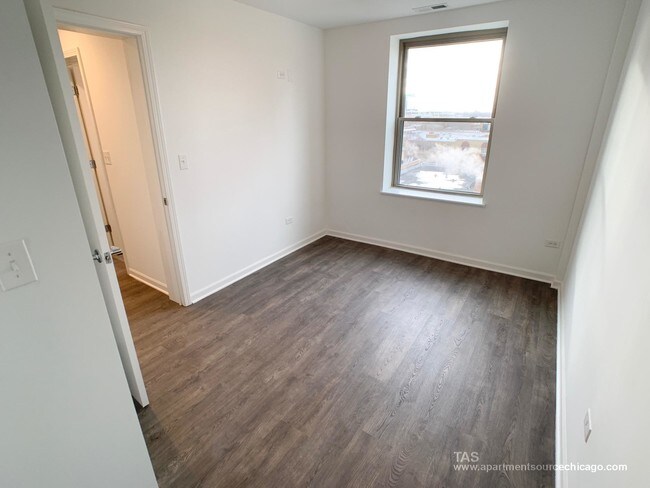 Foto del edificio - 940 W Winona St