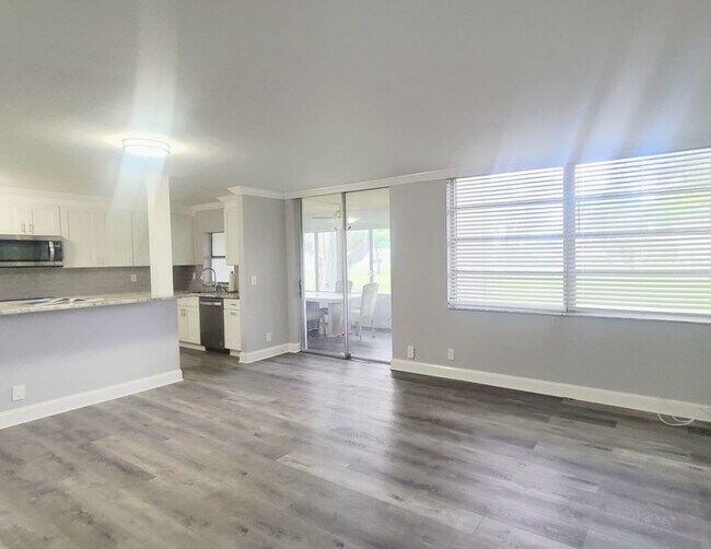 Foto del edificio - 17 Willowbrook Ln