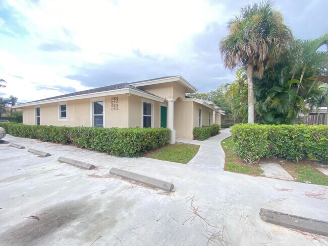 Building Photo - 13932 Morning Glory Dr