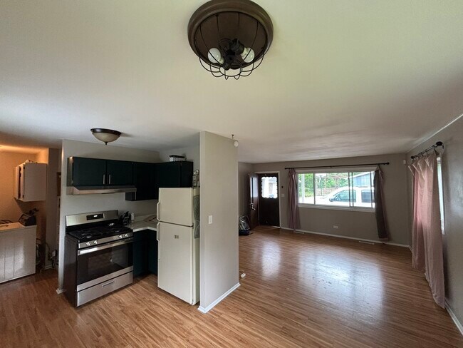 Foto del edificio - 36526 N Edgewood Dr