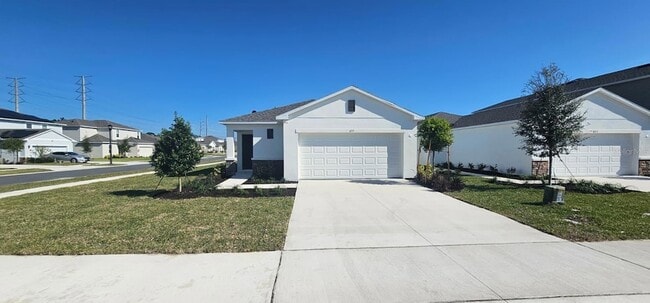 Building Photo - 677 Teviot Rd