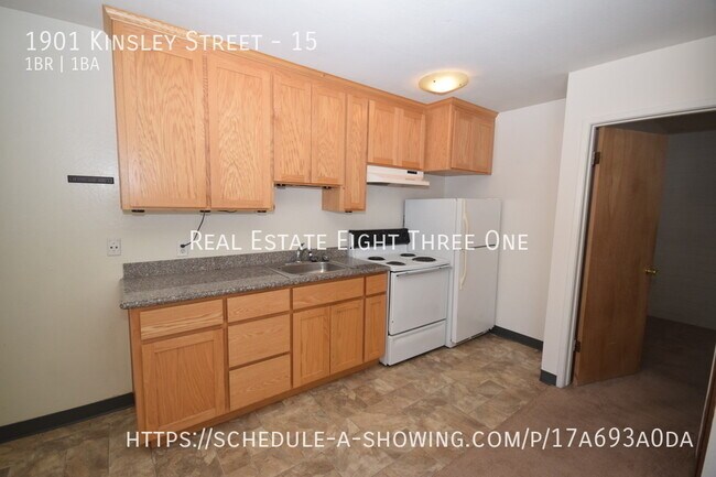 Building Photo - Live Oak 1 Bed / 1 Bath End Unit Apartment