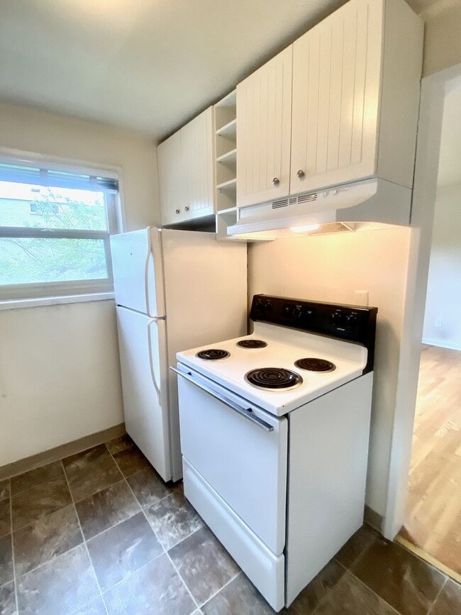 Interior Photo - Edgecliff