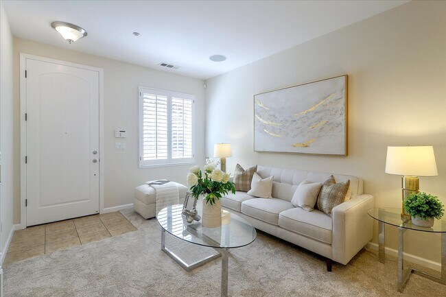 Building Photo - 5509 Via Lugano