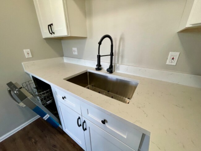 Foto del edificio - 1275 Winona Ct