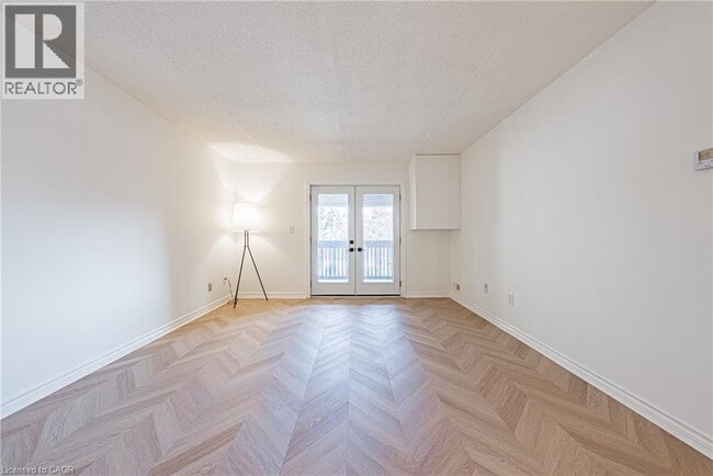 Building Photo - 2030 Cleaver Ave