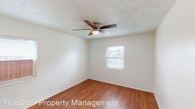 Building Photo - 3 br, 1 bath House - 2337 Carol Drive