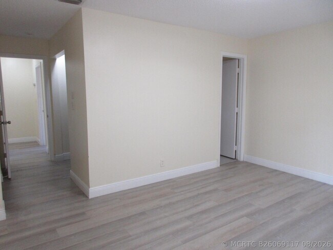 Foto del edificio - 9180 NW 40th St
