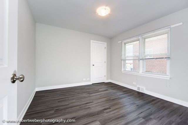 Foto del edificio - 465 Oak St
