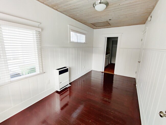 Building Photo - 501 Altair Pl