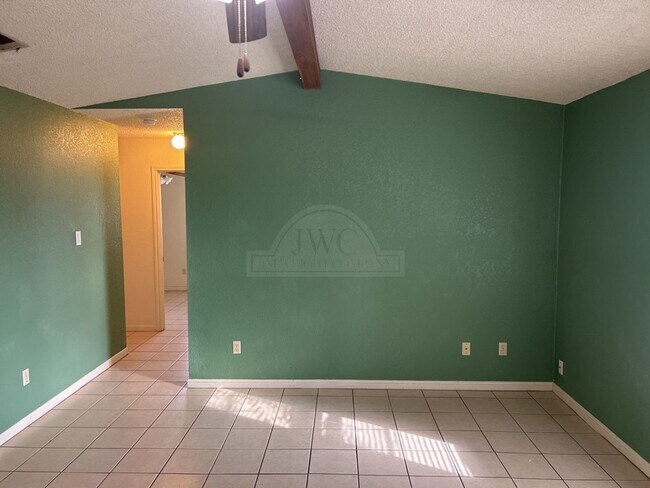 Foto del edificio - 2608 Jade Rd