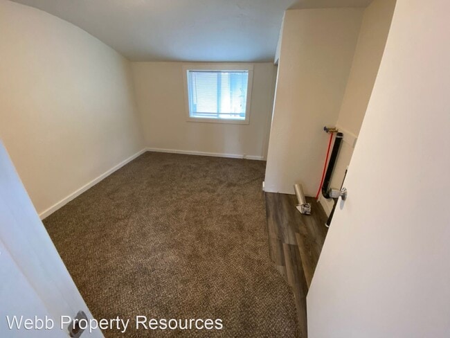 Building Photo - 1 br, 1 bath House - 124½ SE 17th St.