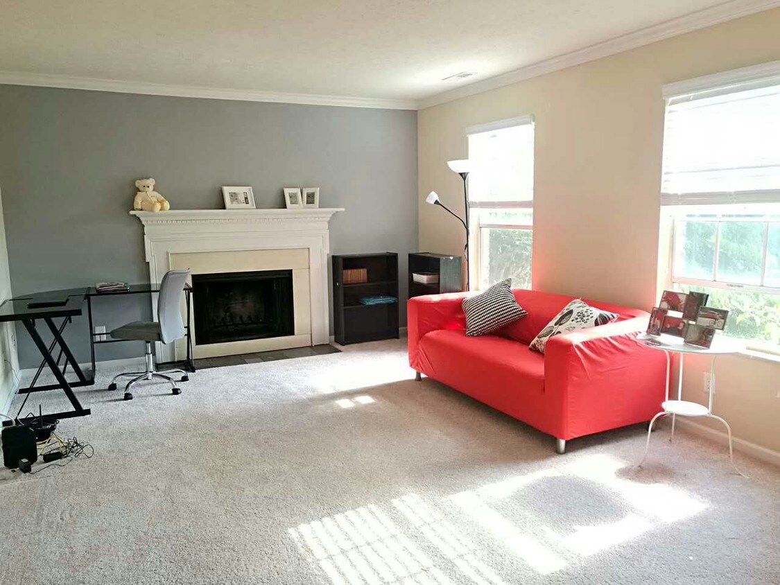 Foto principal - 10804 Kingslake Dr