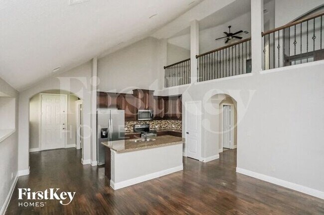 Building Photo - 528 Sagebrush Ln