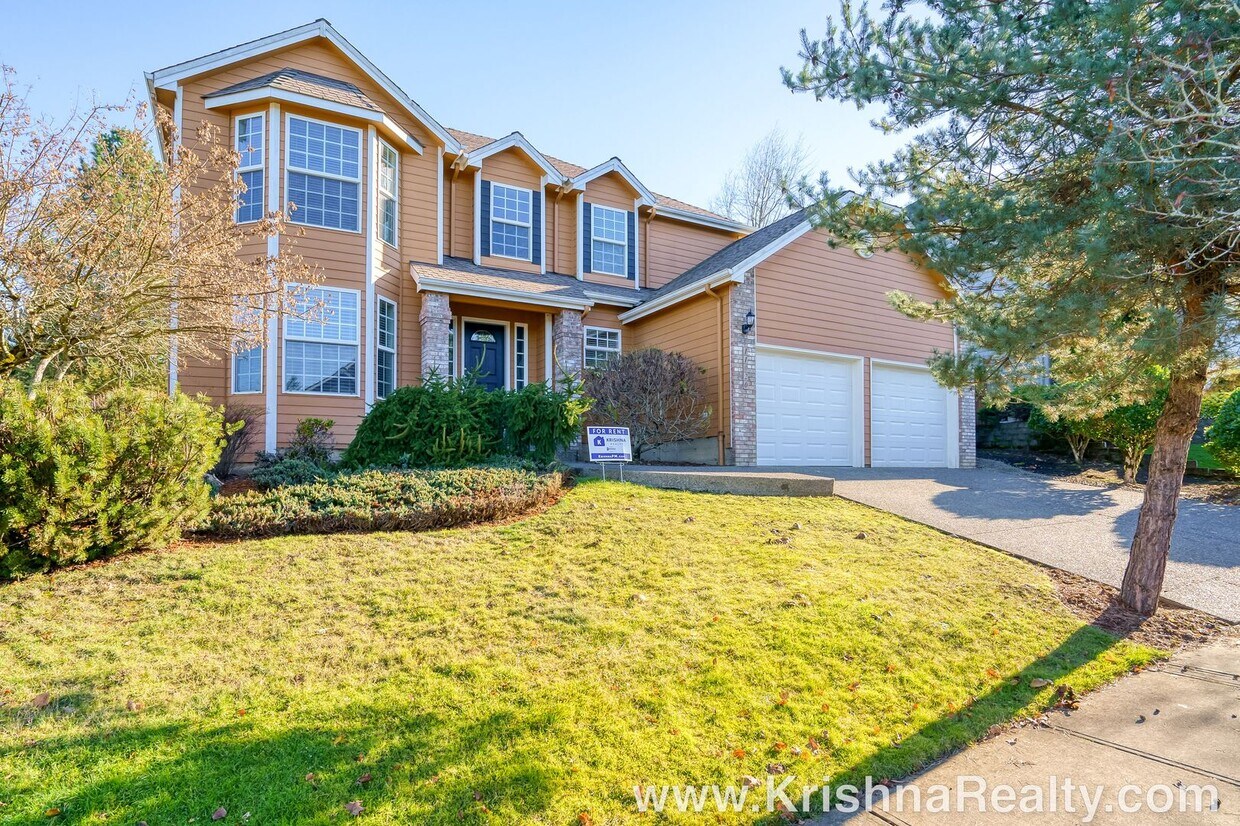 Foto principal - Beautiful Traditional *UPGRADED* 4 BD* 2.5...