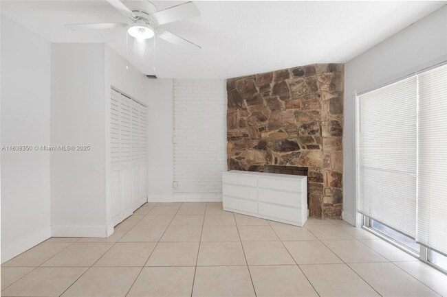 Building Photo - 700 SW 67th Ave