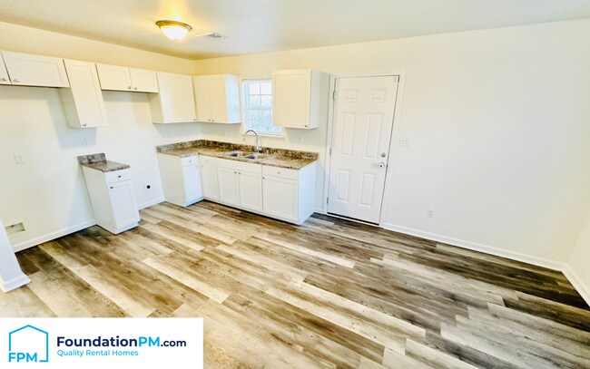 Foto del edificio - 3721 Hawkins Mill Rd