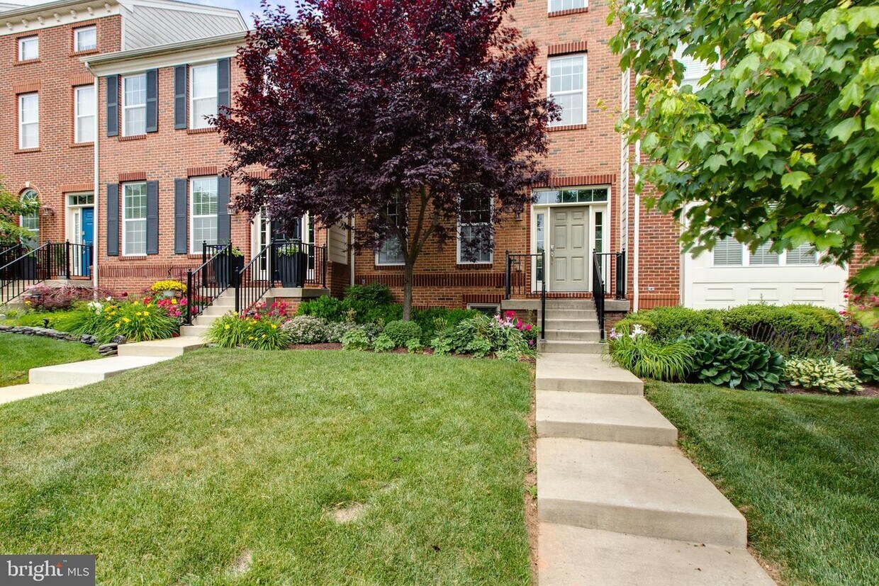 7631 Elmcrest Rd, Hanover, MD 21076 Townhome Rentals in Hanover MD