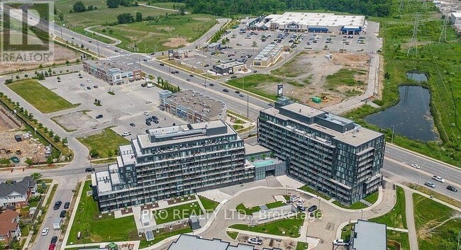 Building Photo - 3210-3210 Dakota Cmn