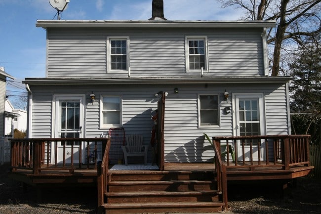 Building Photo - 20 Mount St