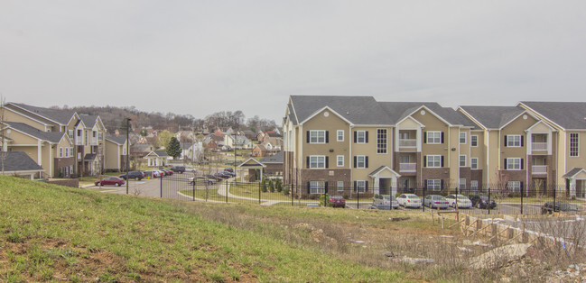 Building Photo - The Park at Leigh Springs