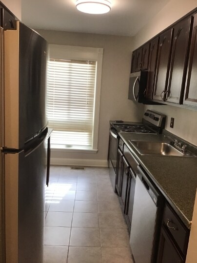 Foto del edificio - 64 Hawthorne Ct NE